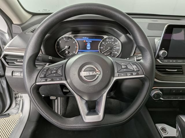 Used 2024 Nissan Altima 2.5 SV FWD image 16