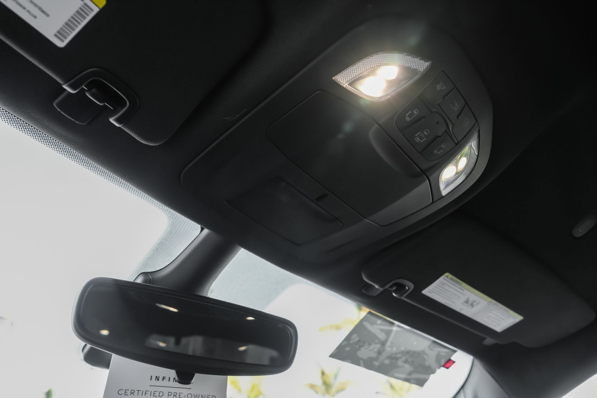 Used 2024 Chrysler Pacifica Touring image 18