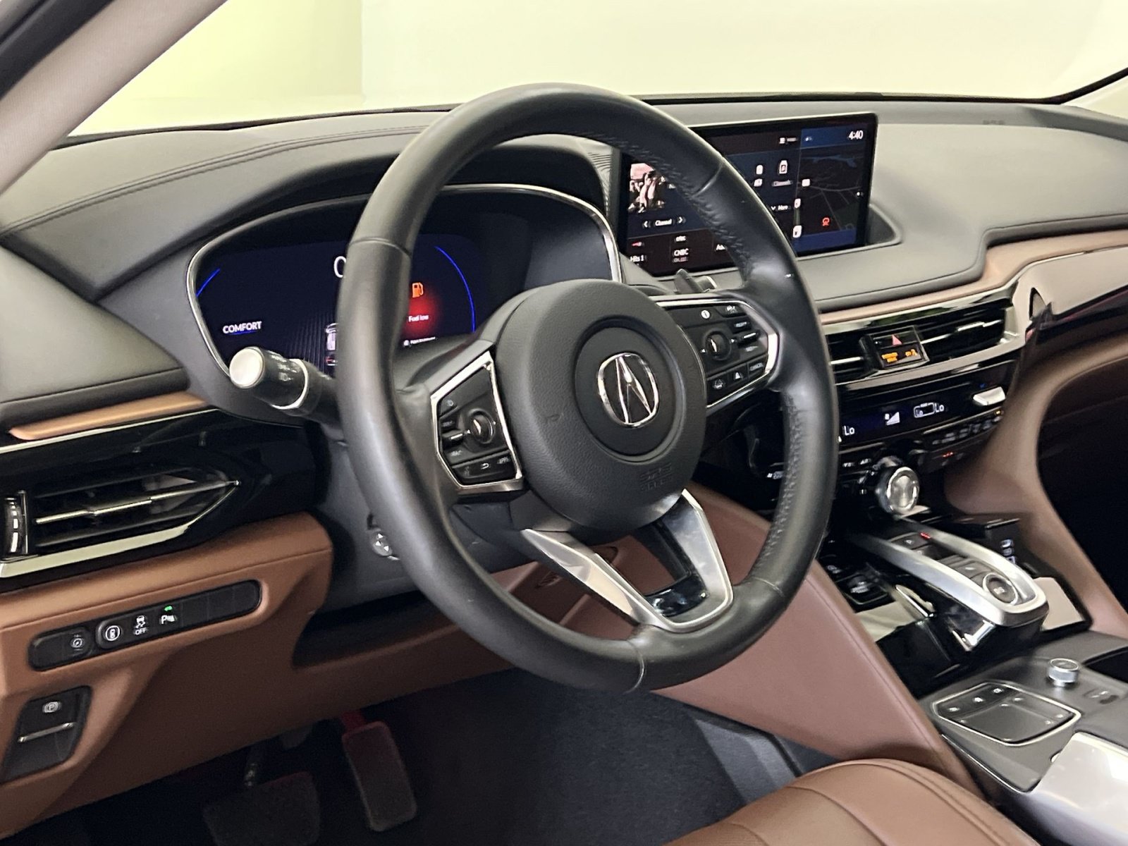 Used 2023 Acura MDX SH-AWD w/ Technology Package image 15