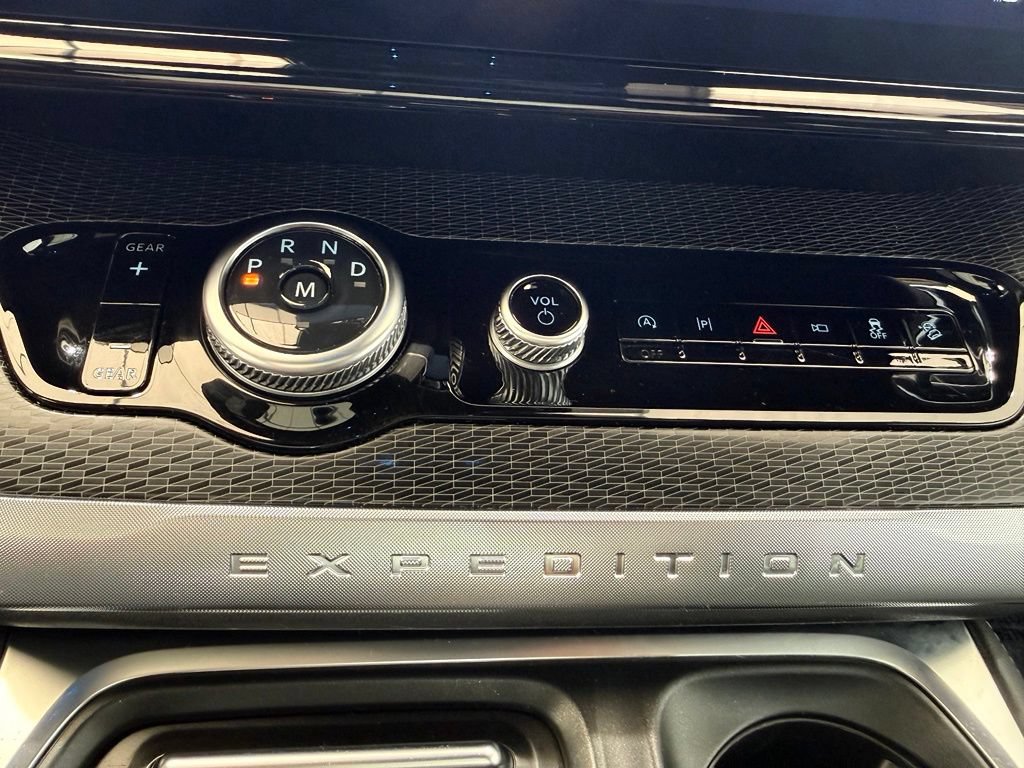 Certified 2025 Ford Expedition Max Platinum w/ Stealth Performance Package AWD/4WD image 48
