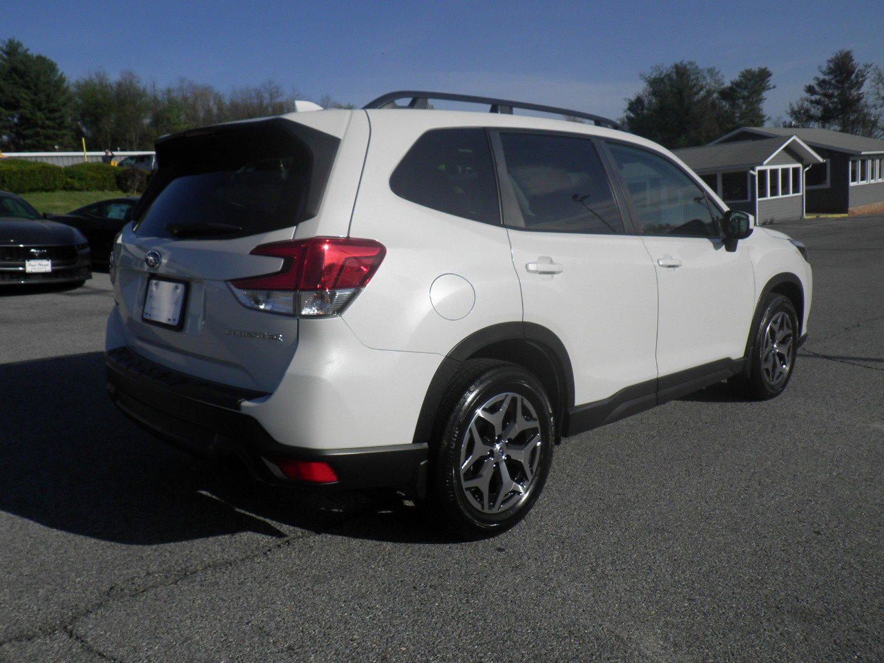 Used 2023 Subaru Forester Premium AWD/4WD image 6