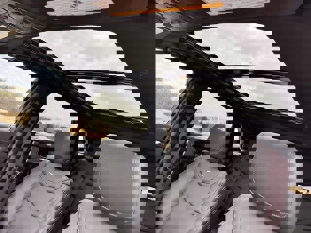 New 2025 Cadillac XT5 Premium Luxury image 17