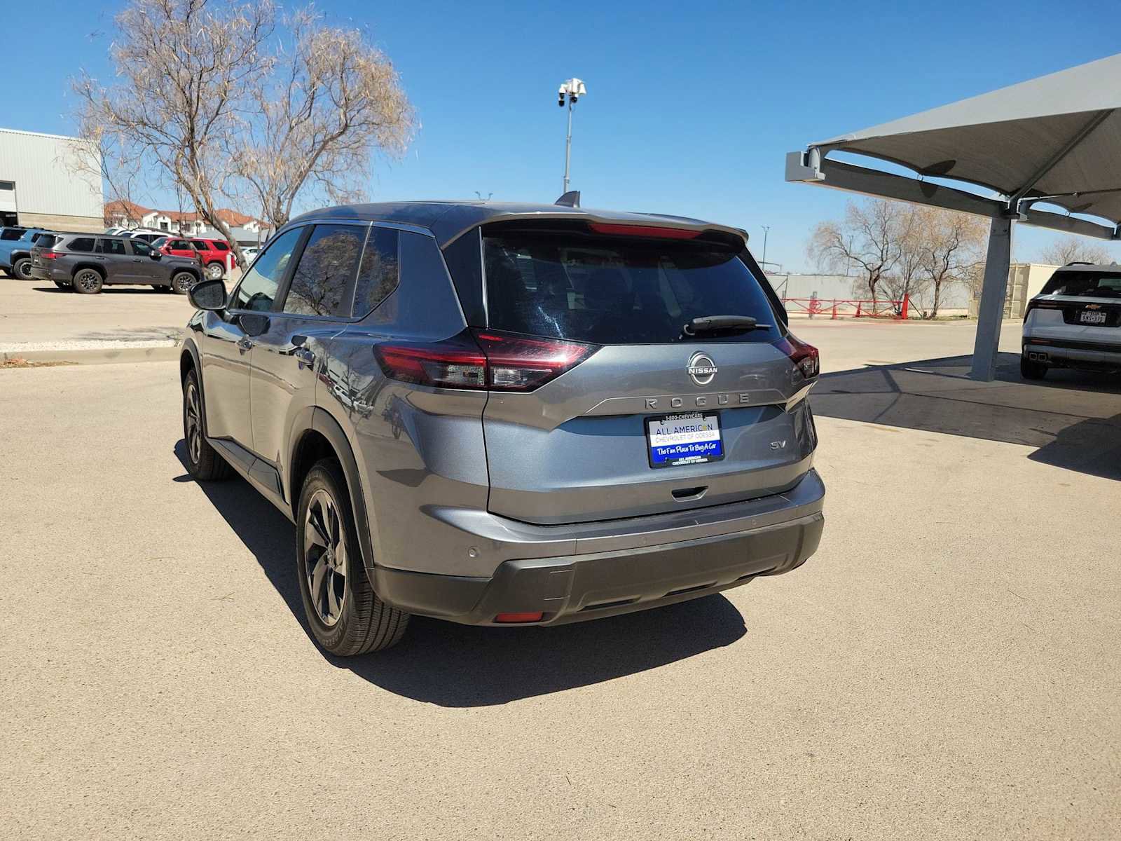 Used 2024 Nissan Rogue SV image 6