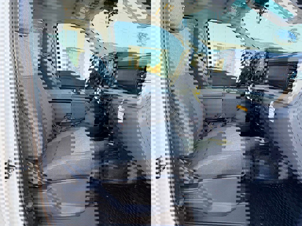 New 2026 Ford F250 XLT w/ FX4 Off-Road Package image 17