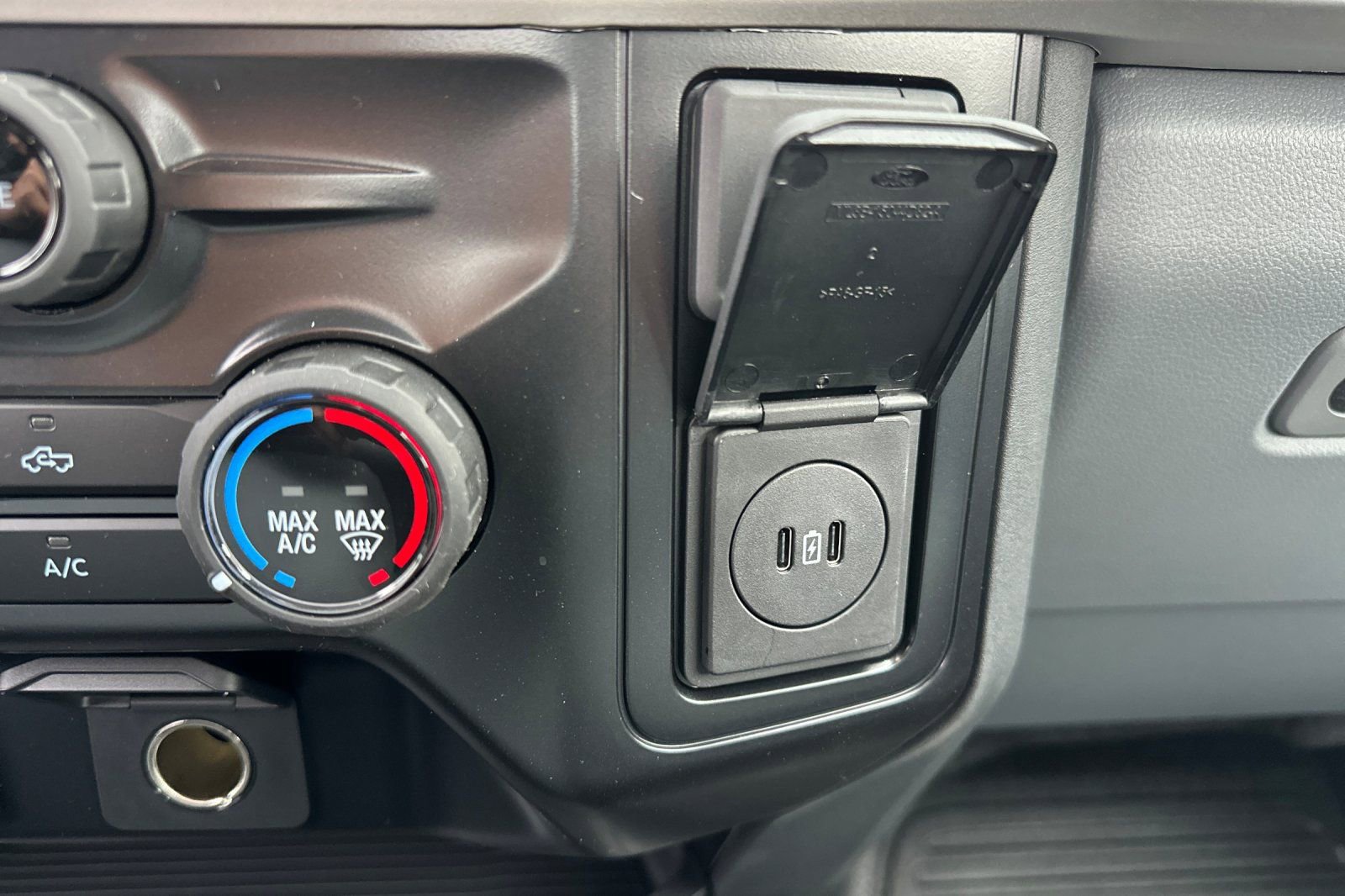 New 2026 Ford F350 XL w/ XL Chrome Package image 30