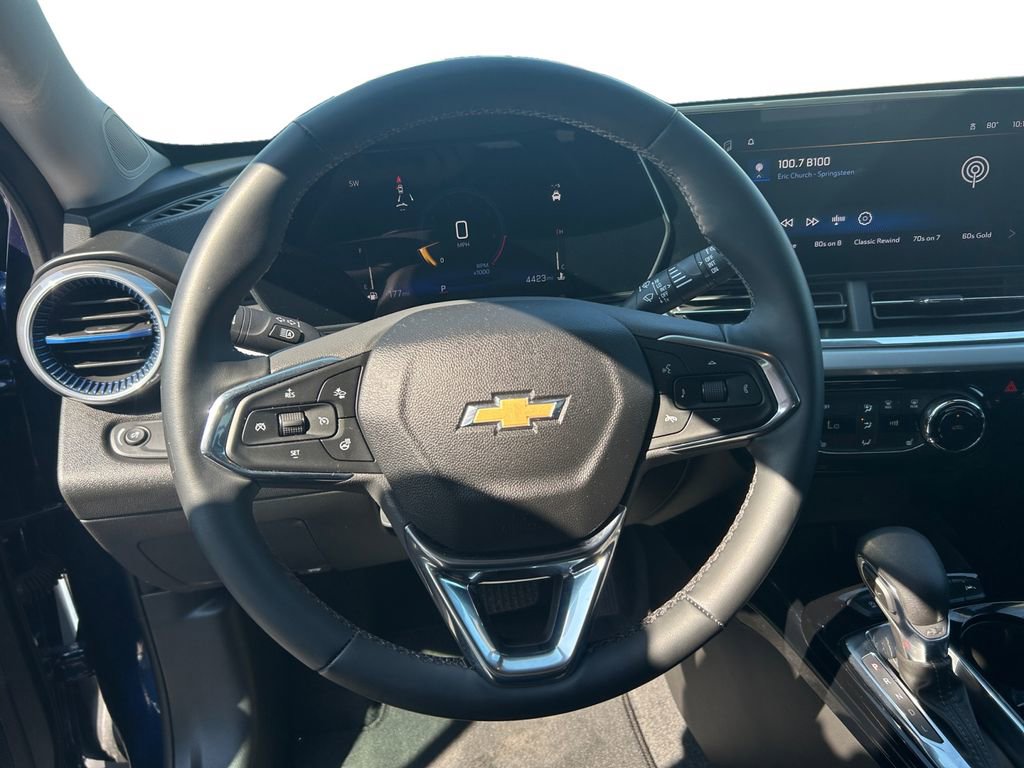 Used 2024 Chevrolet Trax LT w/ Driver Confidence Package image 12