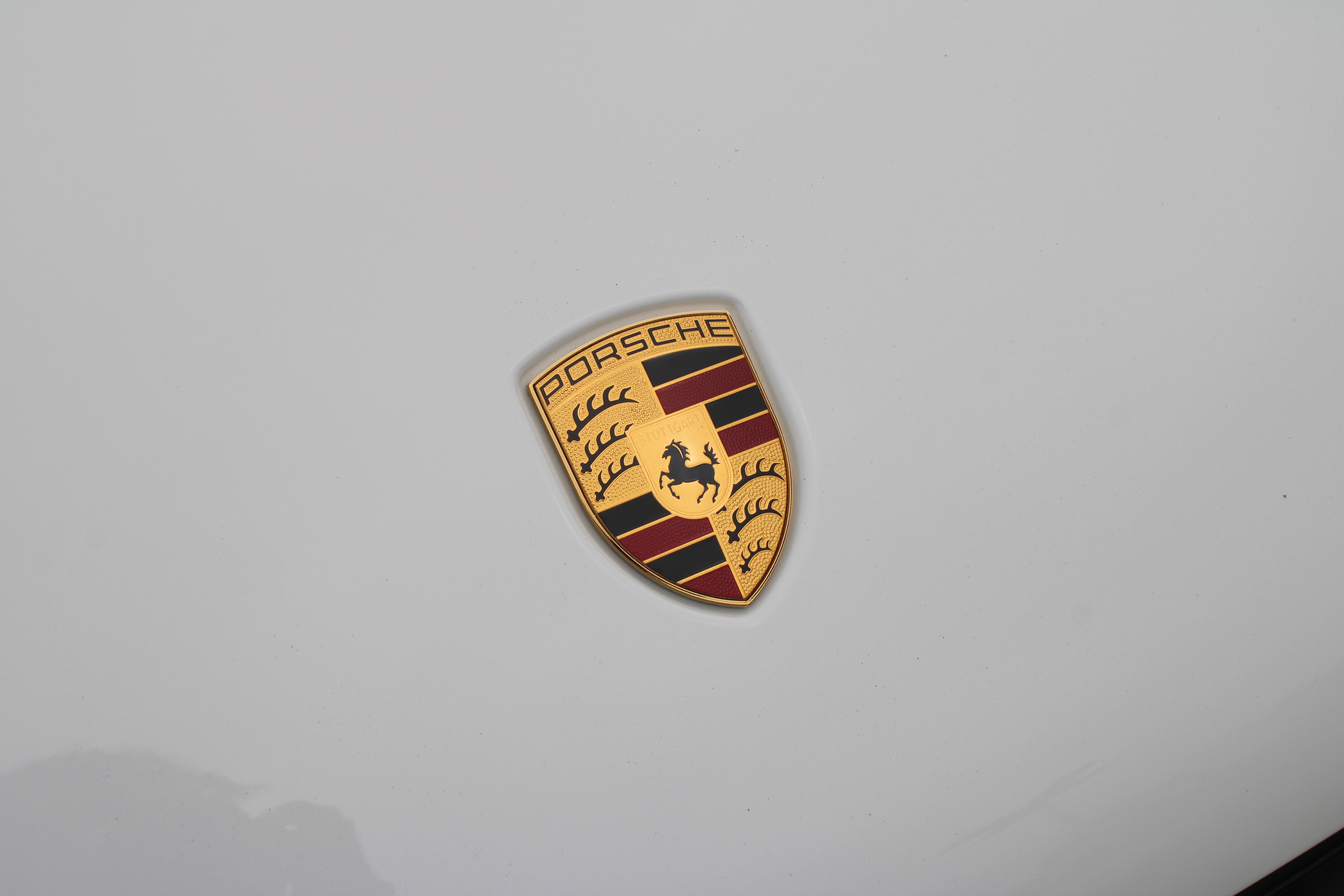 Certified 2026 Porsche Macan Turbo AWD/4WD image 12