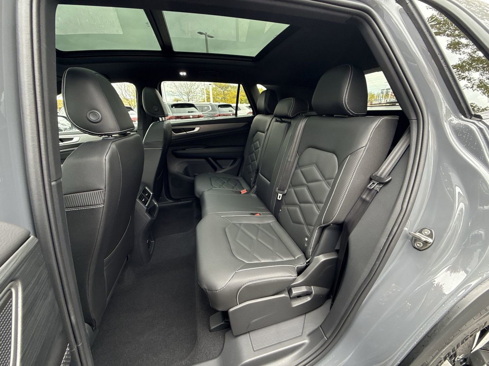 New 2026 Volkswagen Atlas Cross Sport SE image 23