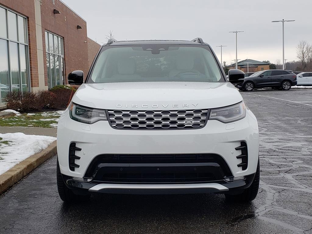 New 2026 Land Rover Discovery Limited Edition image 2