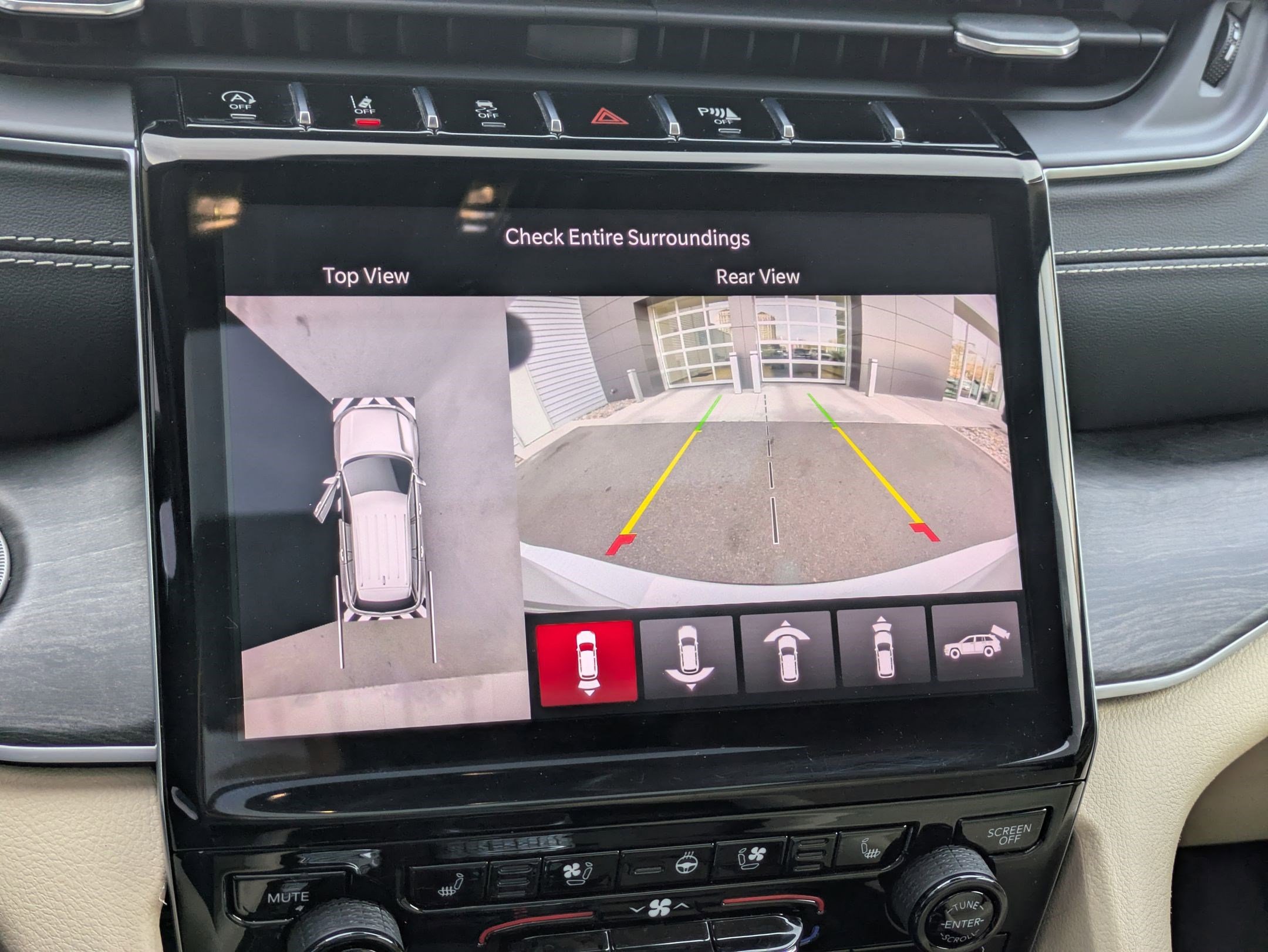 Used 2022 Jeep Grand Cherokee L Limited w/ Luxury Tech Group II image 21