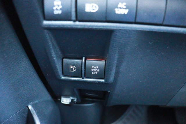 Used 2022 Toyota Sienna XSE w/ XSE Plus Package image 21