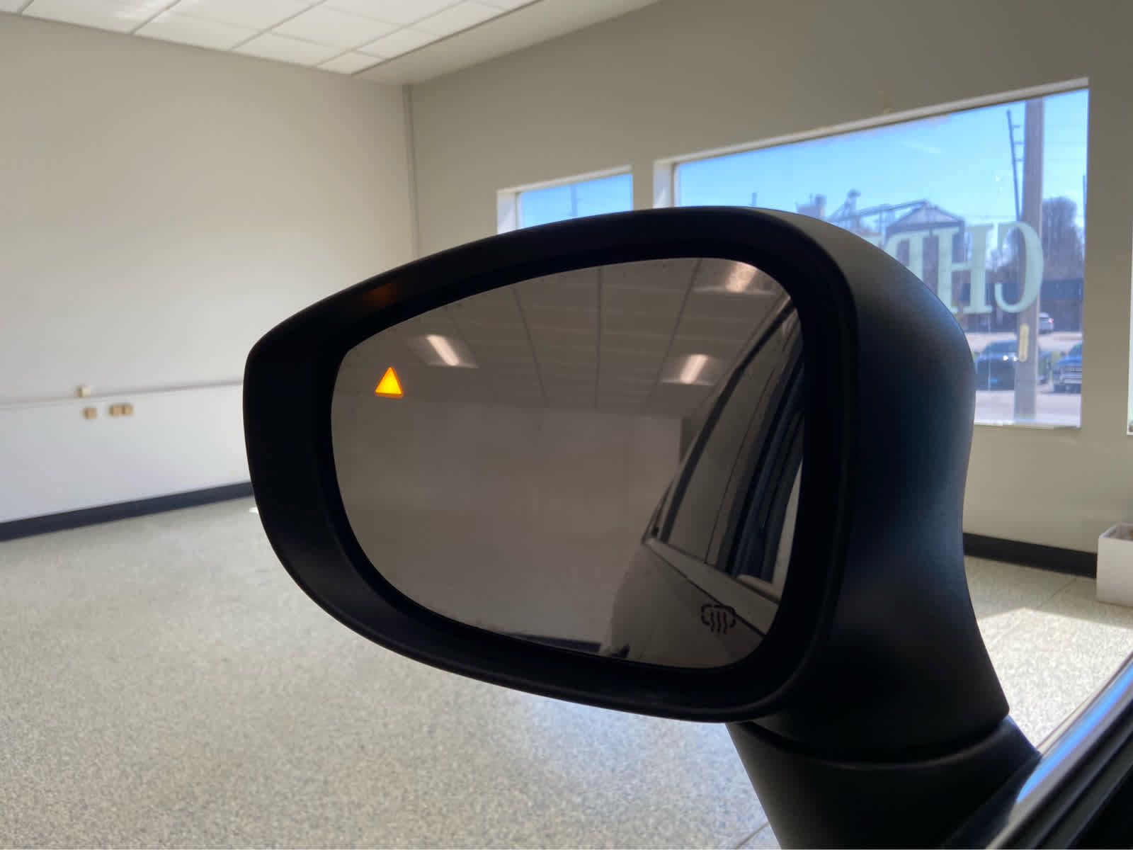 Used 2023 Chrysler Pacifica Touring-L image 37