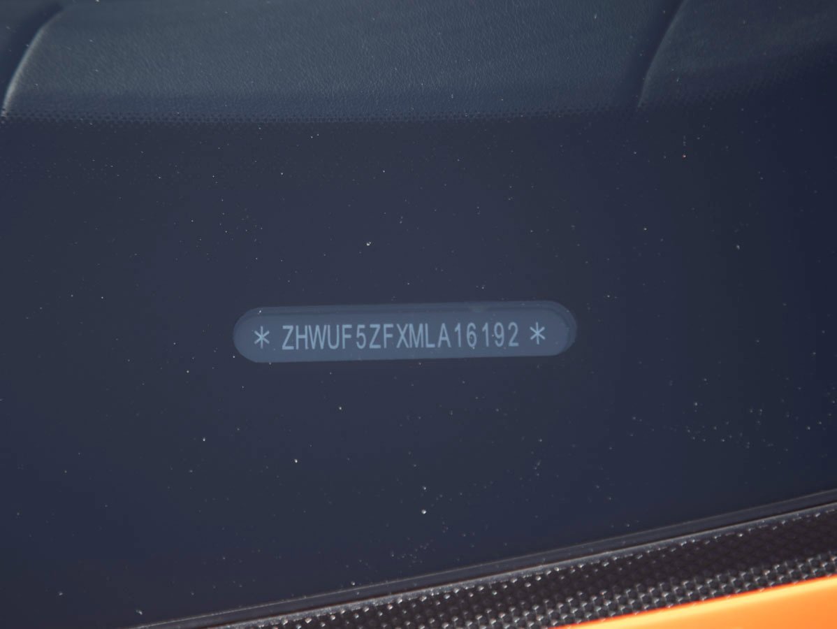 Used 2021 Lamborghini Huracan EVO image 27