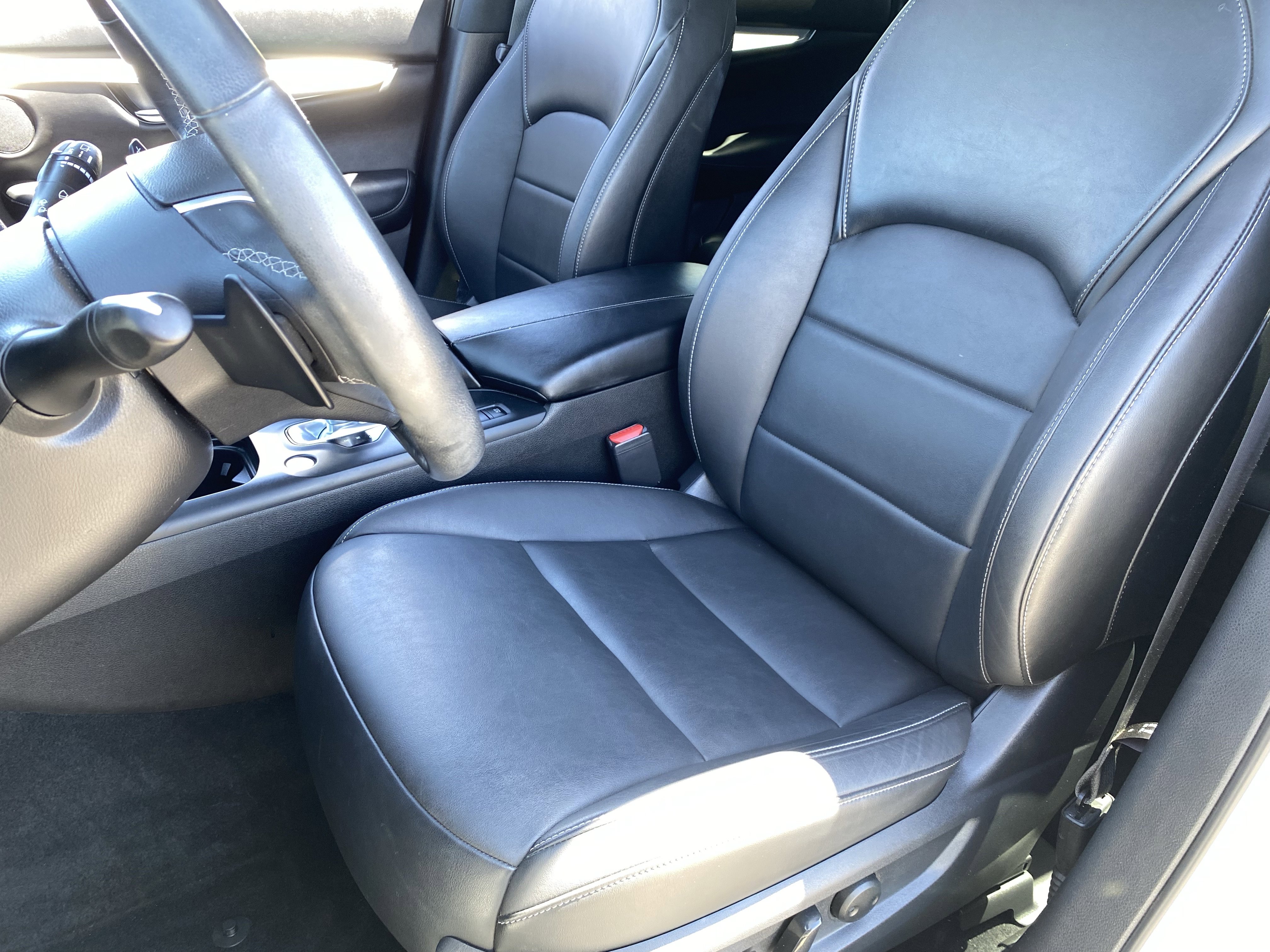 Used 2021 INFINITI QX50 Luxe w/ Appearance Package AWD/4WD image 16