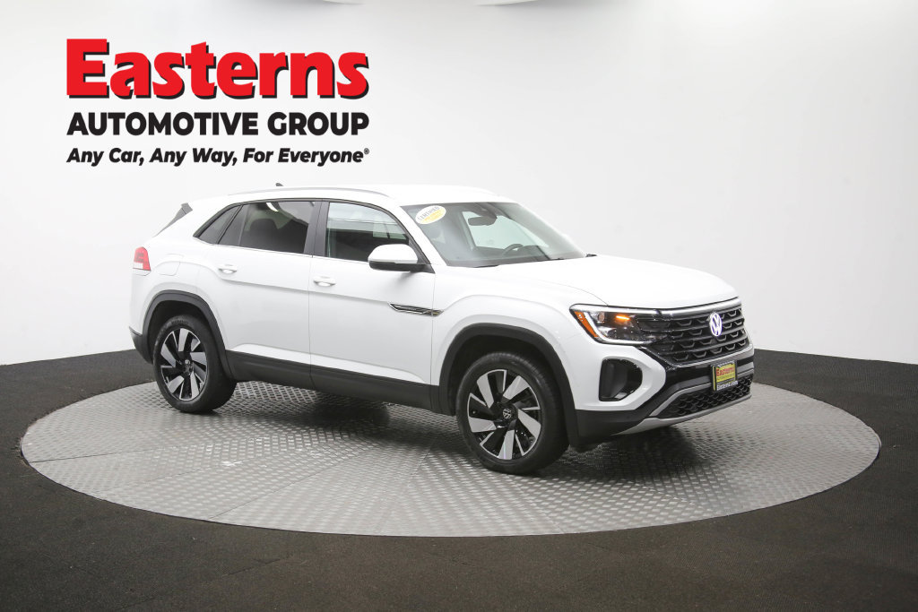 Used 2025 Volkswagen Atlas Cross Sport SE FWD image 49