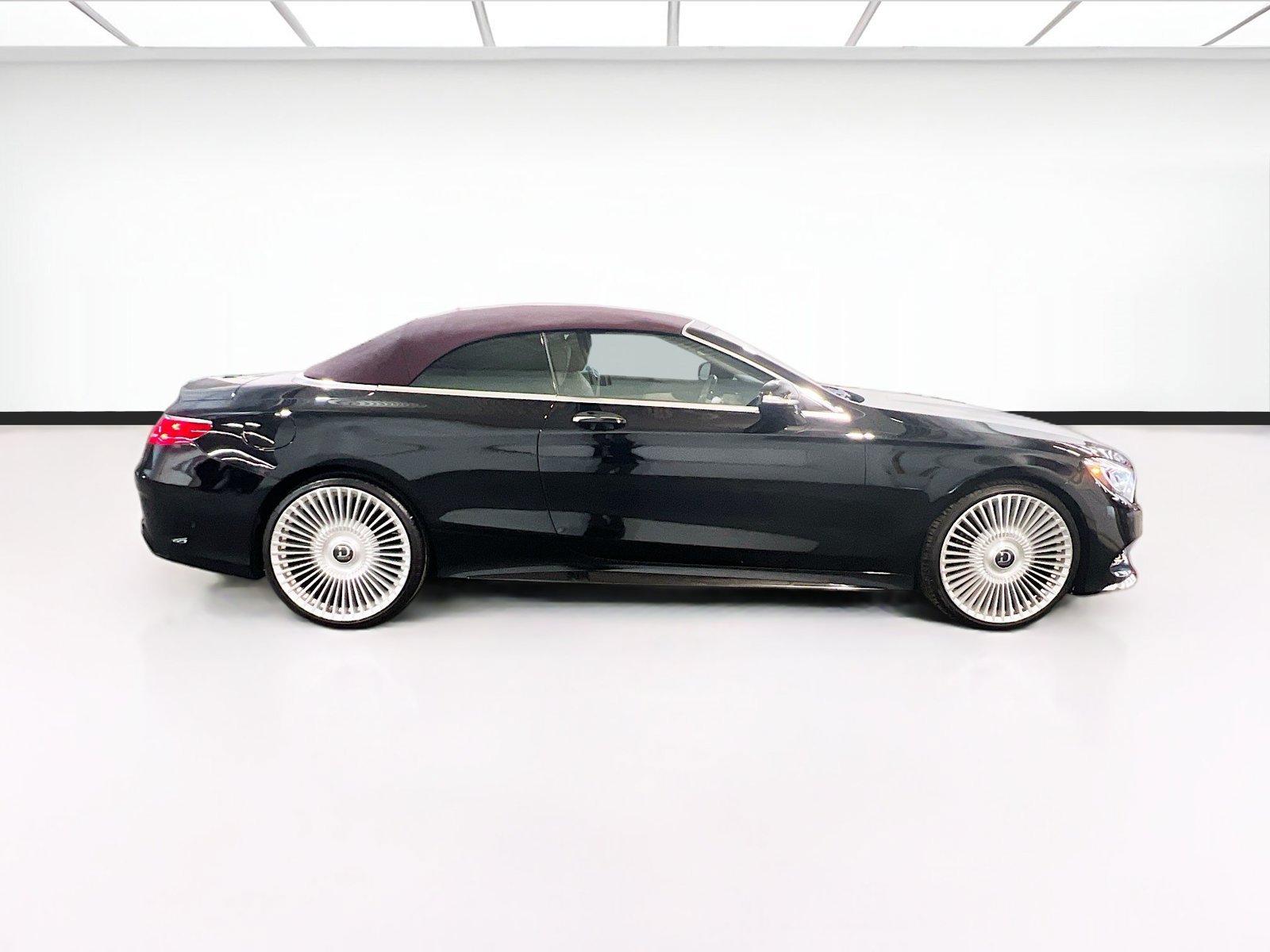 Used 2017 Mercedes-Benz S 550 Cabriolet image 25