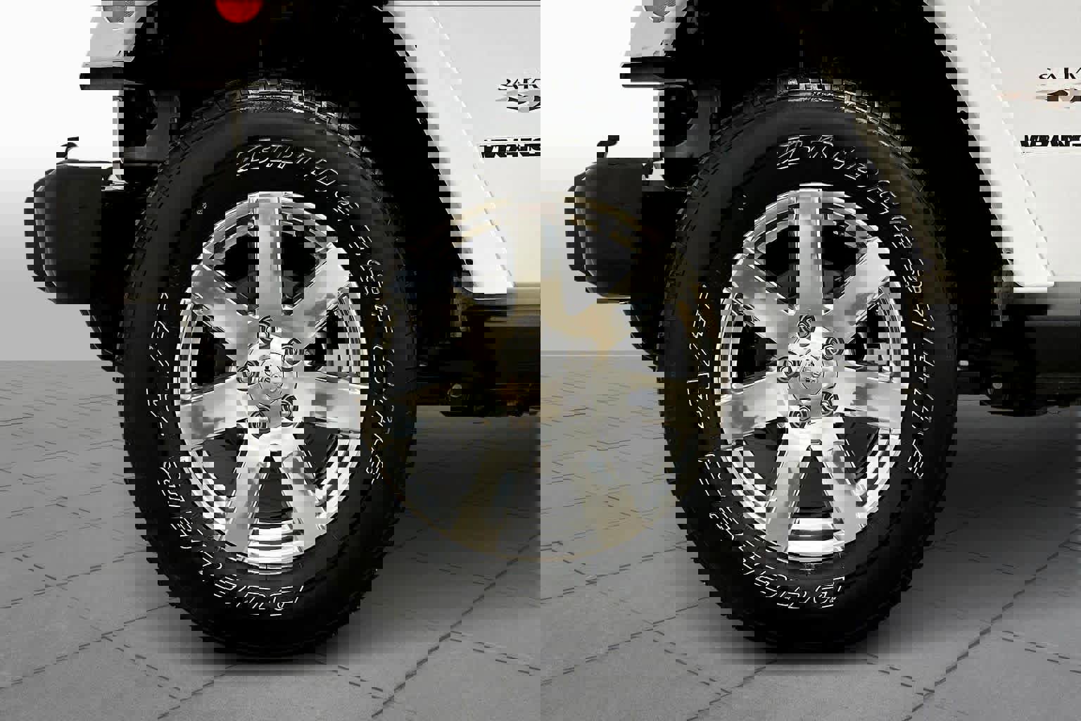 Used 2017 Jeep Wrangler Sahara w/ Connectivity Group image 11