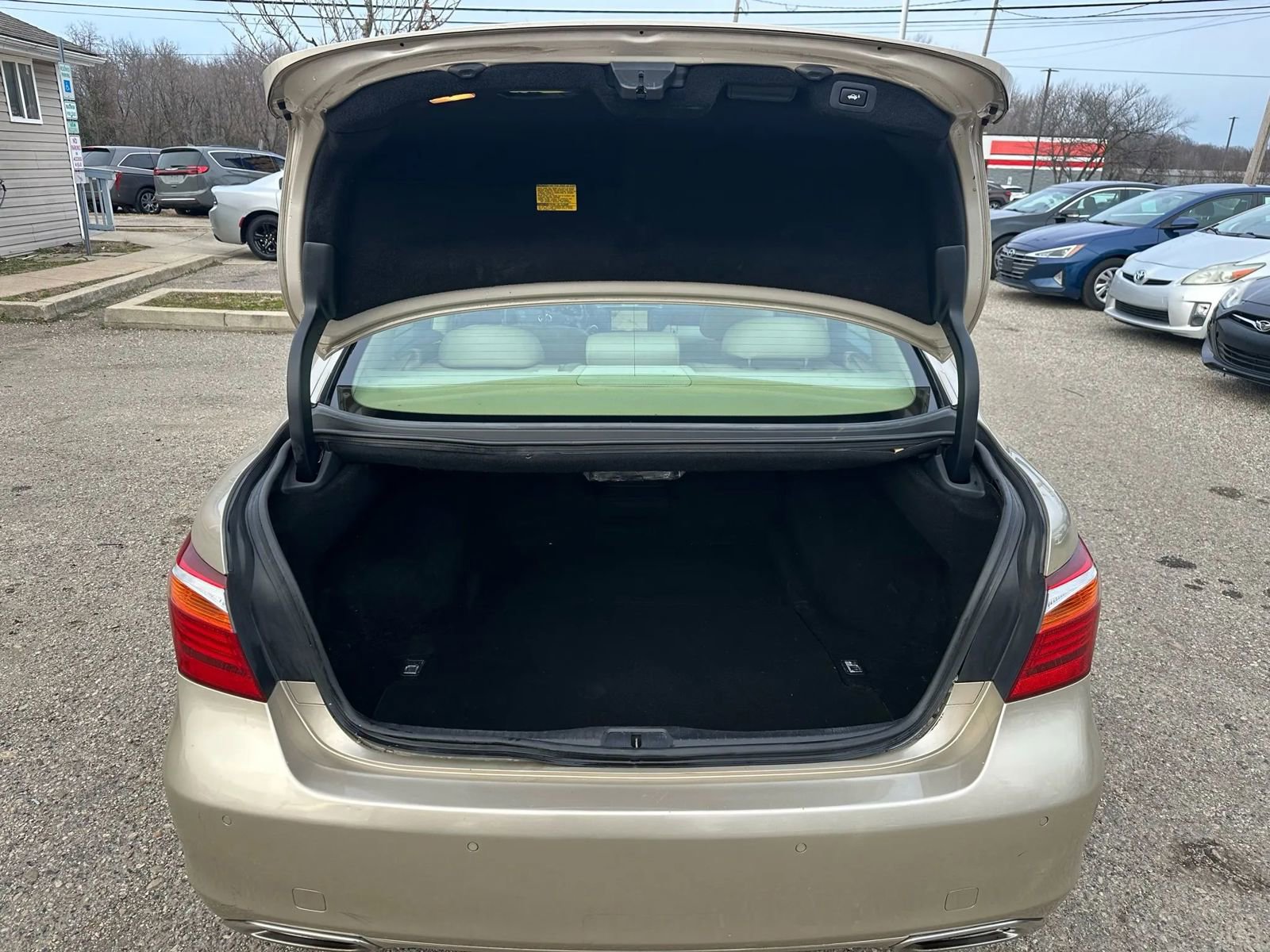 Used 2012 Lexus LS 460 AWD image 11