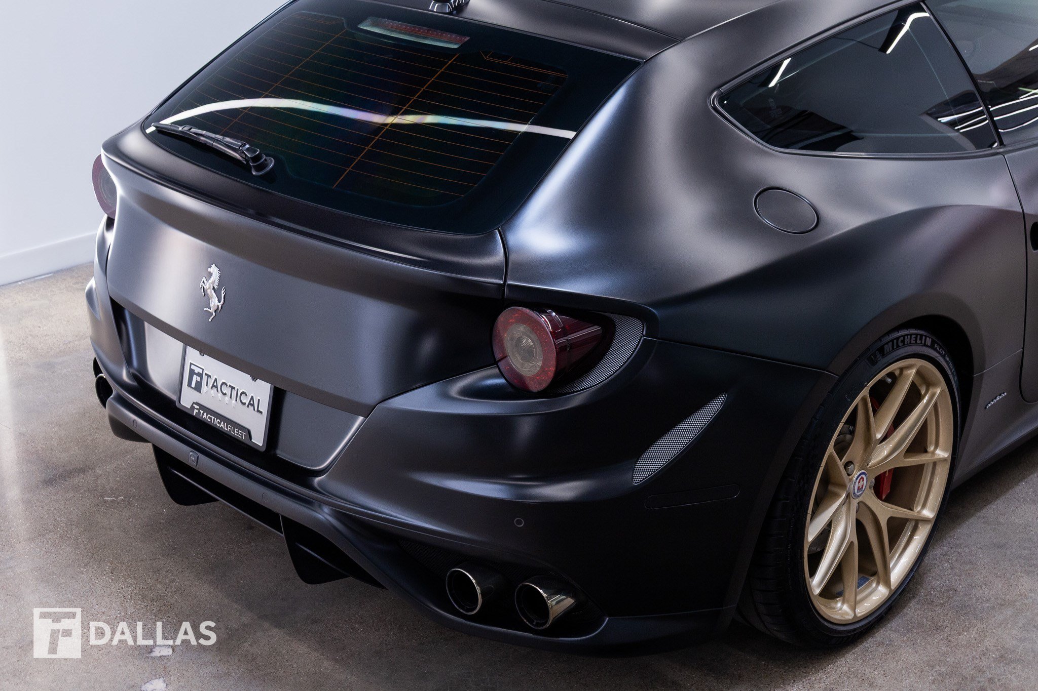 Used 2012 Ferrari FF AWD/4WD image 17