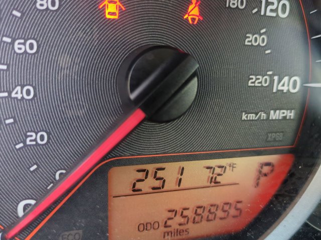 Used 2014 Toyota Yaris L image 13