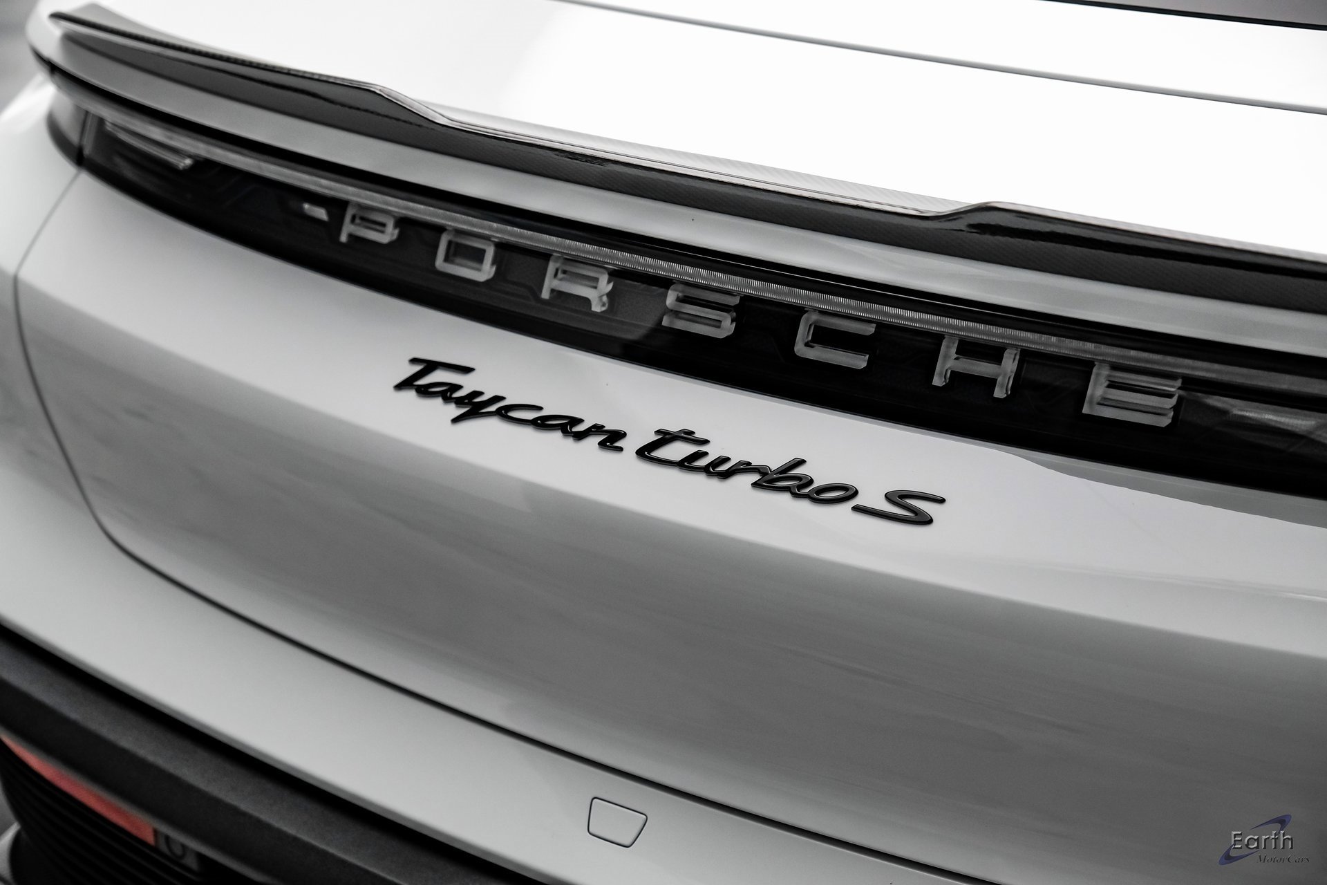 Used 2020 Porsche Taycan Turbo S image 30