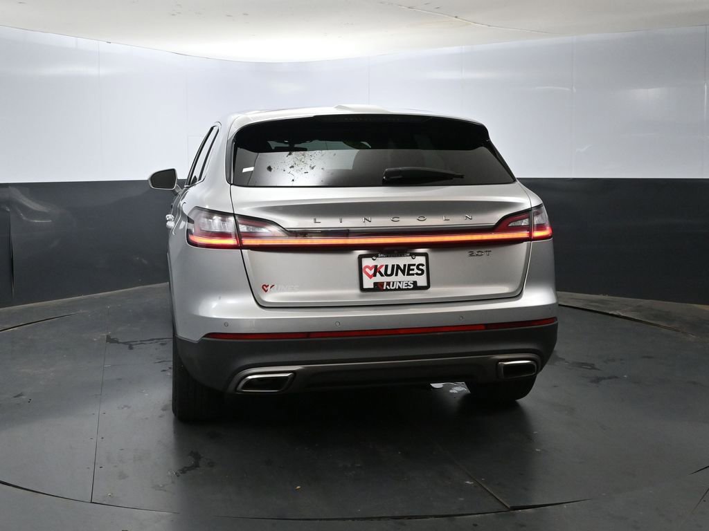 Used 2019 Lincoln Nautilus Select image 11