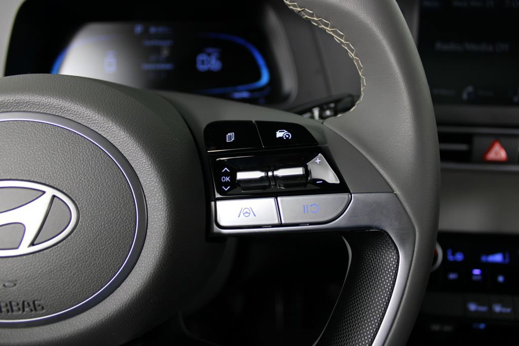 Used 2026 Hyundai Elantra Sport image 26