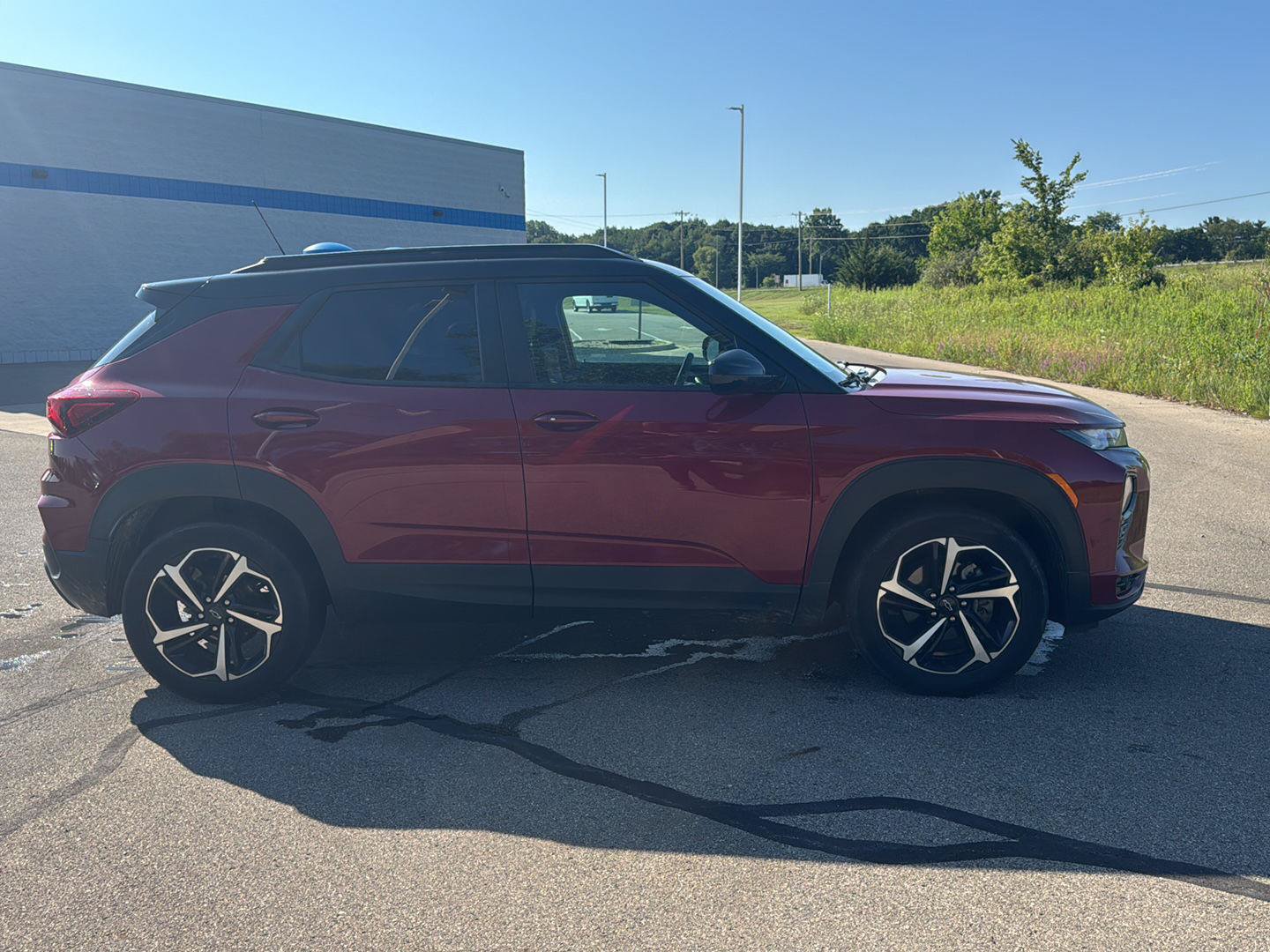 Used 2021 Chevrolet TrailBlazer RS w/ Sun and Liftgate Package AWD/4WD image 6