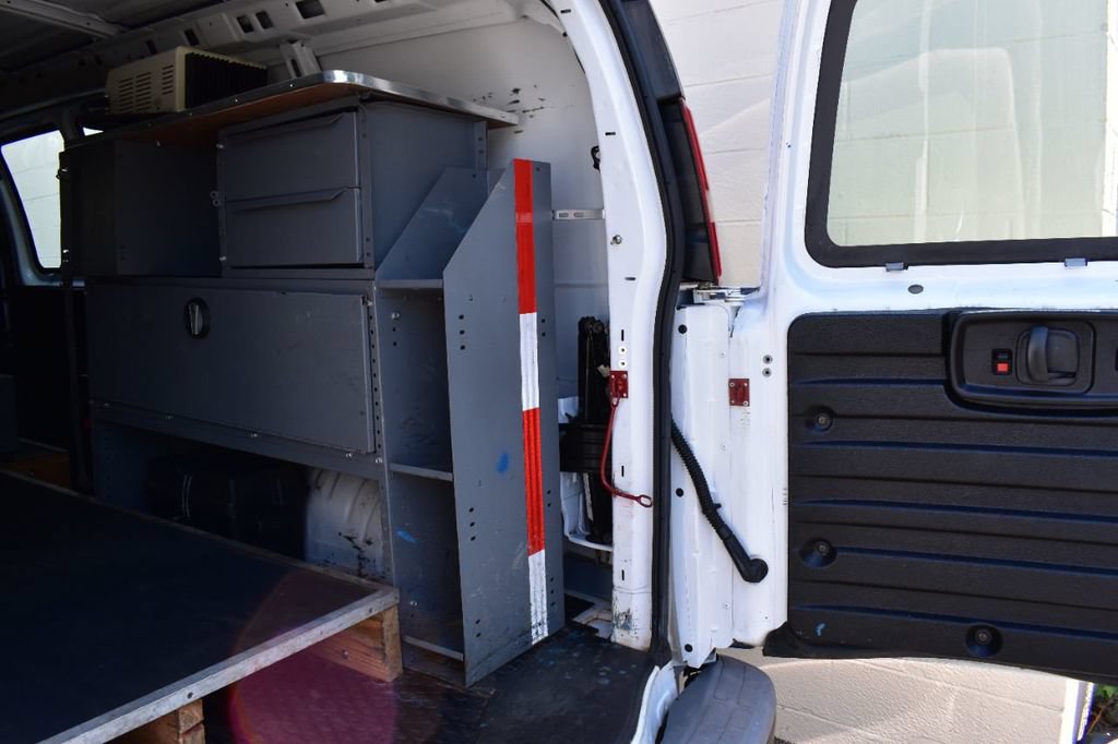 Used 2014 Chevrolet Express 2500 RWD image 30