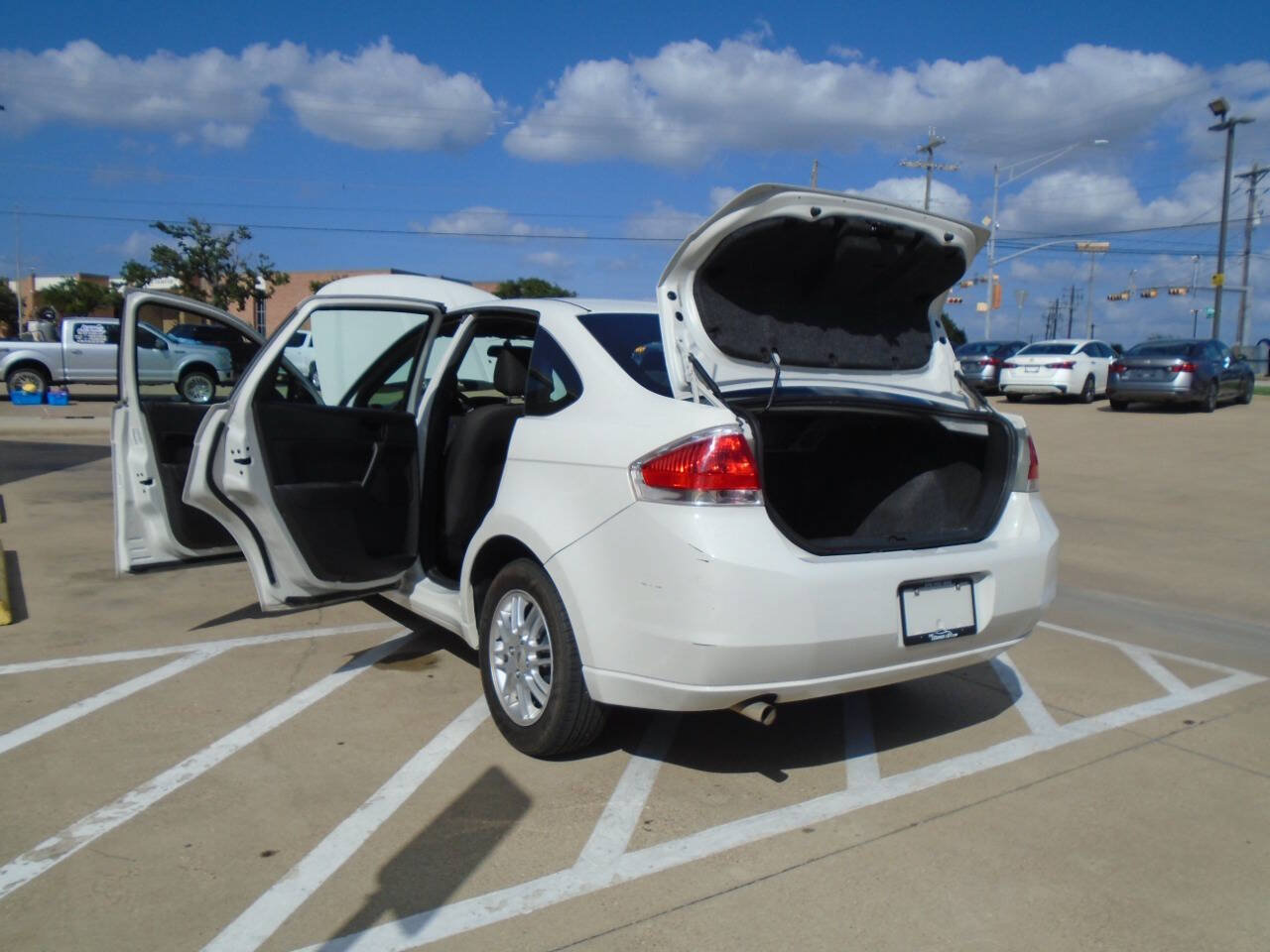Used 2009 Ford Focus SE FWD image 24