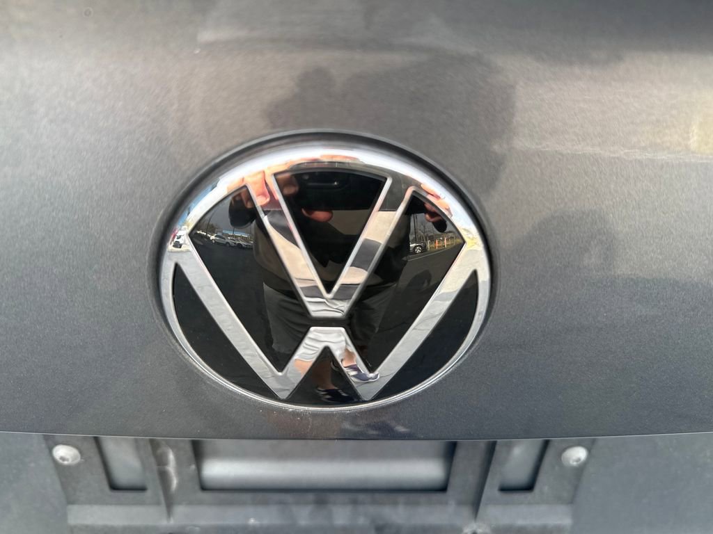 Used 2024 Volkswagen Jetta SE image 27