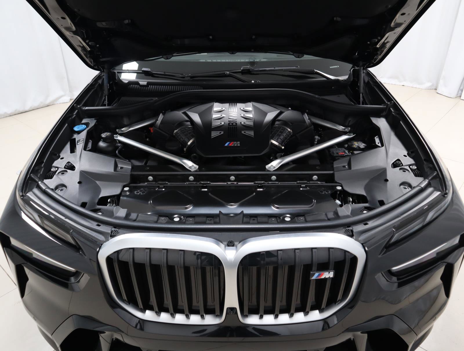 Used 2025 BMW X7 M60i image 10