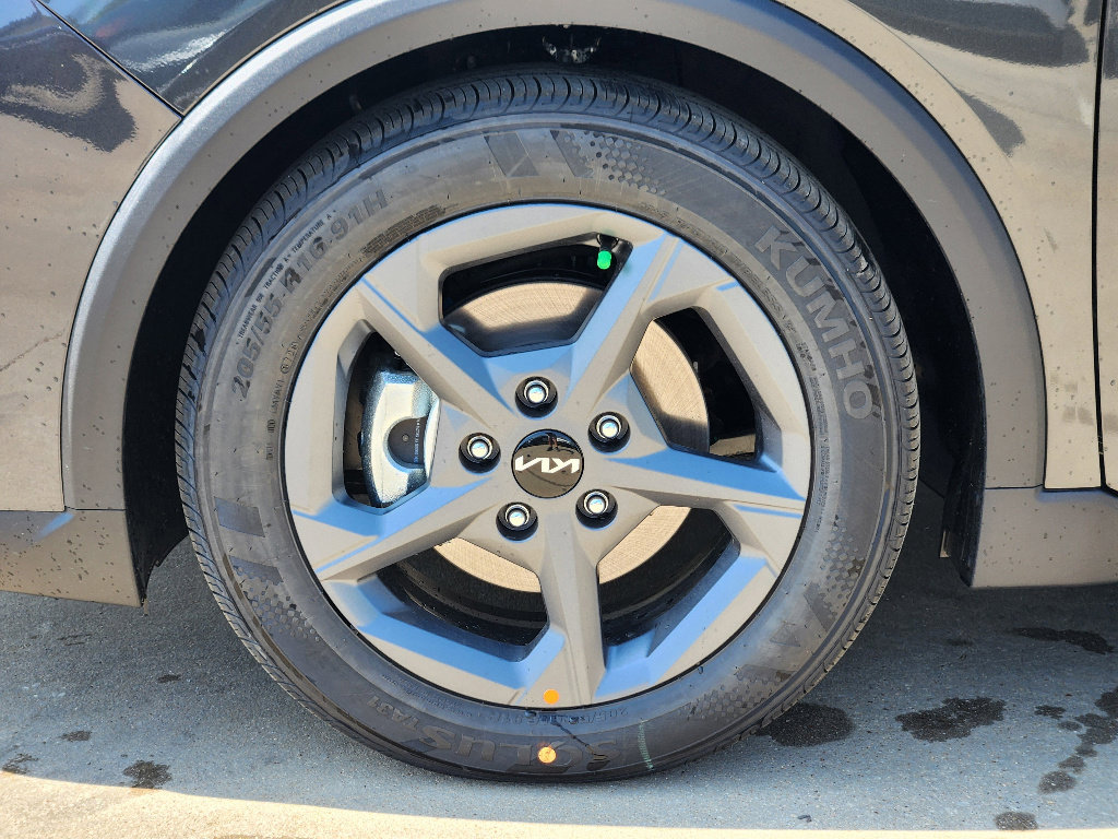 New 2026 Kia K4 LXS image 7