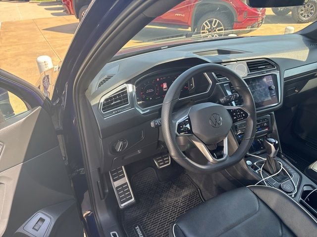 Used 2022 Volkswagen Tiguan SEL R-Line AWD/4WD image 8