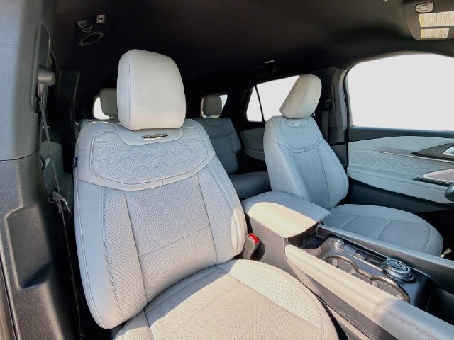 New 2027 Ford Explorer Platinum w/ 3.0L Ultimate Package AWD/4WD image 21