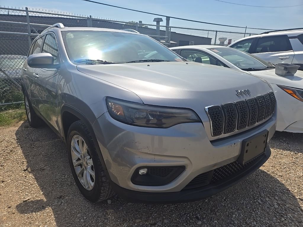 Used 2019 Jeep Cherokee Latitude w/ Popular Appearance Group image 4