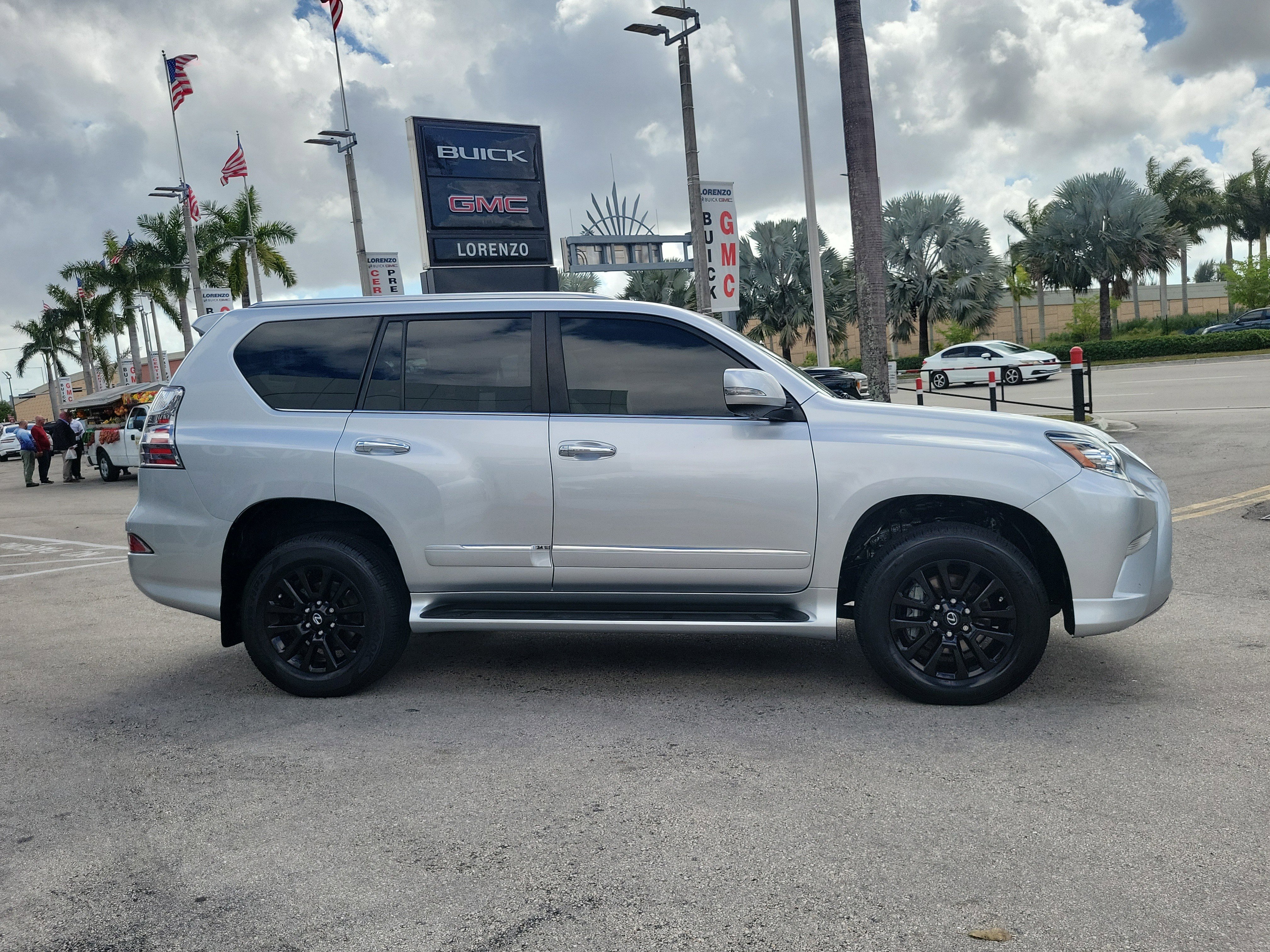 Used 2019 Lexus GX 460 Premium w/ Premium Package image 4