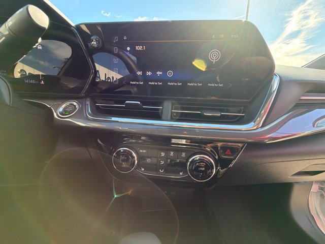 Used 2025 Chevrolet Trax ACTIV w/ Driver Confidence Package FWD image 29