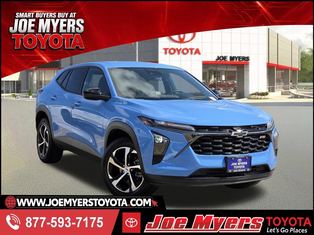 Used 2024 Chevrolet Trax RS w/ Driver Confidence Package FWD image 1