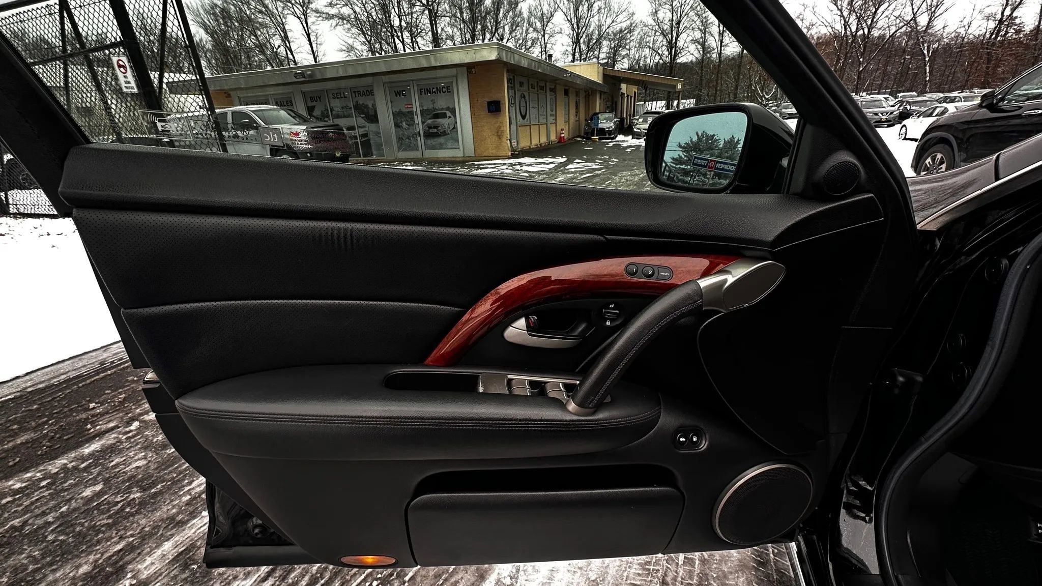 Used 2011 Acura RL image 20