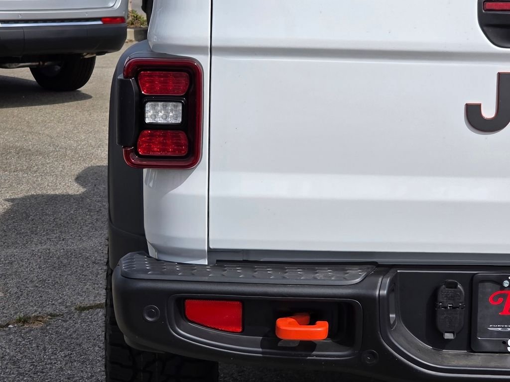 New 2026 Jeep Gladiator Mojave w/ Steel Bumper Group AWD/4WD image 6