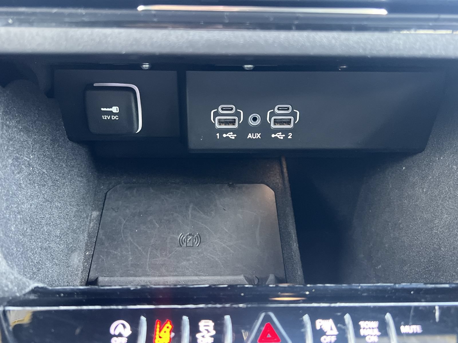 Used 2024 Jeep Wagoneer Series III AWD/4WD image 8