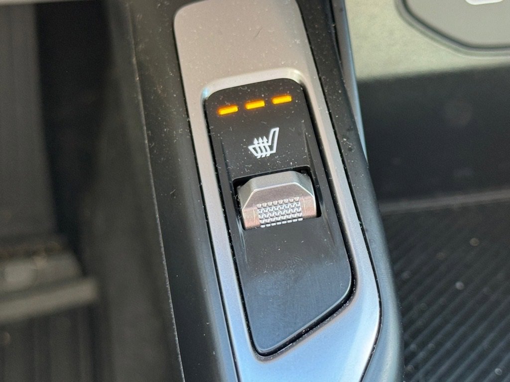 Used 2025 Kia Sorento S w/ Panoramic Sunroof Package image 22