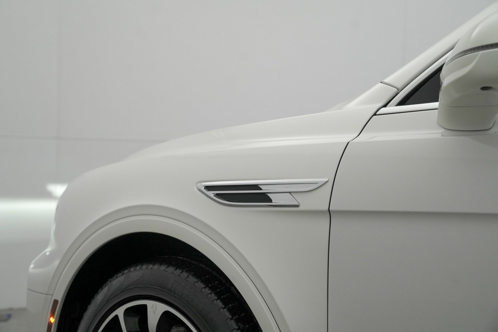Used 2022 Bentley Bentayga image 68