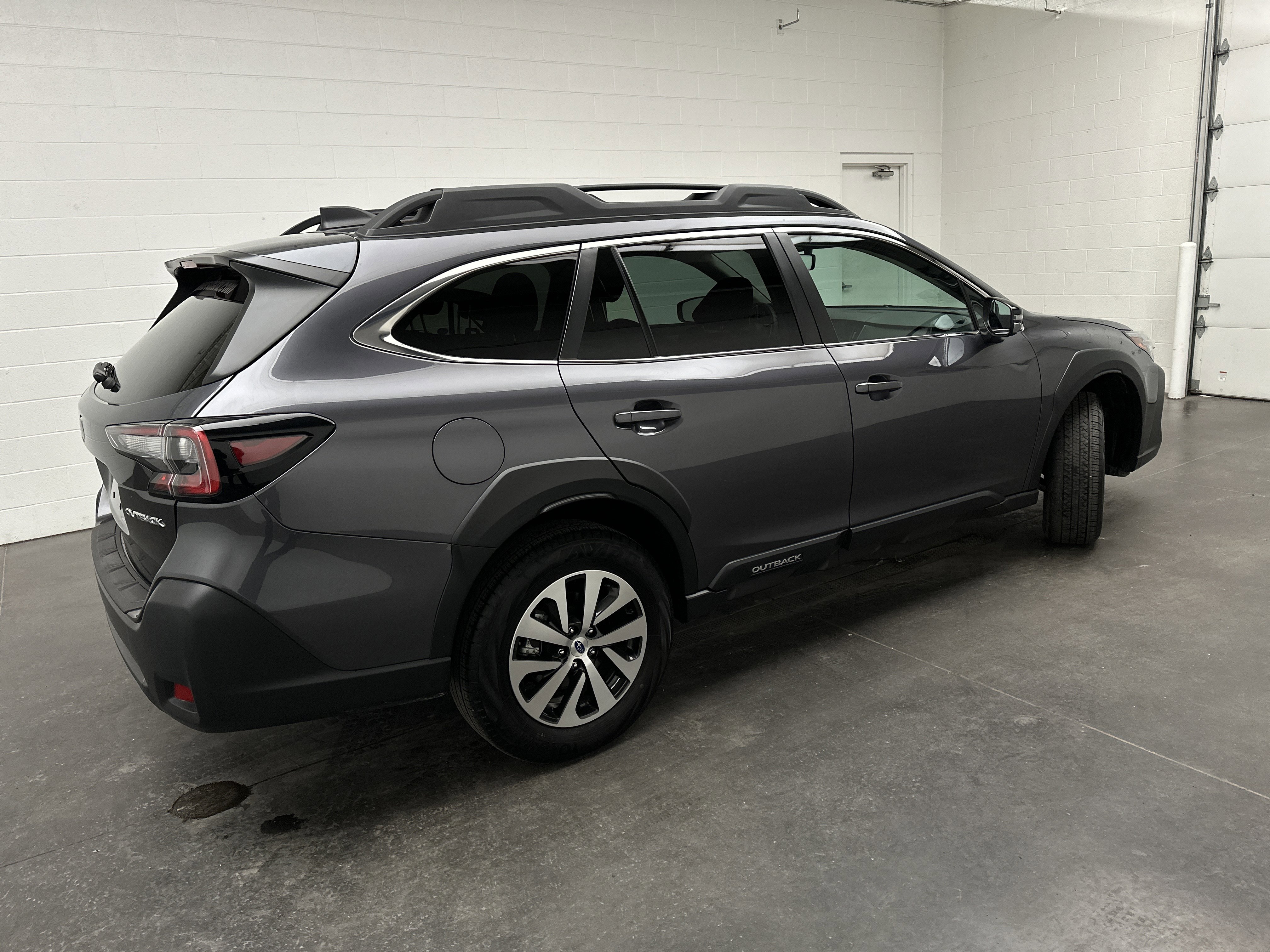 Used 2025 Subaru Outback Premium w/ Popular Package #1A image 8