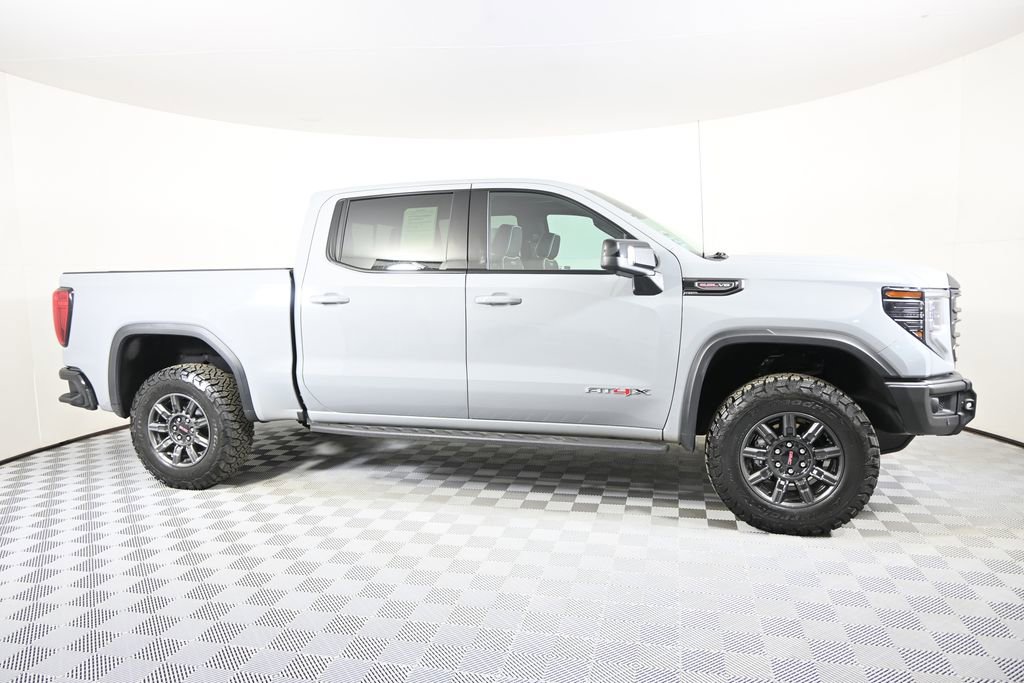 Used 2025 GMC Sierra 1500 AT4X image 9