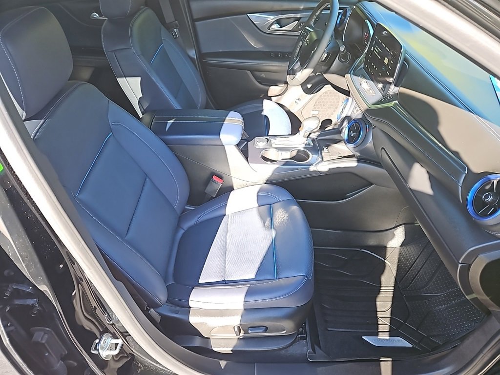 Used 2024 Chevrolet Blazer RS w/ Driver Confidence II Package image 32