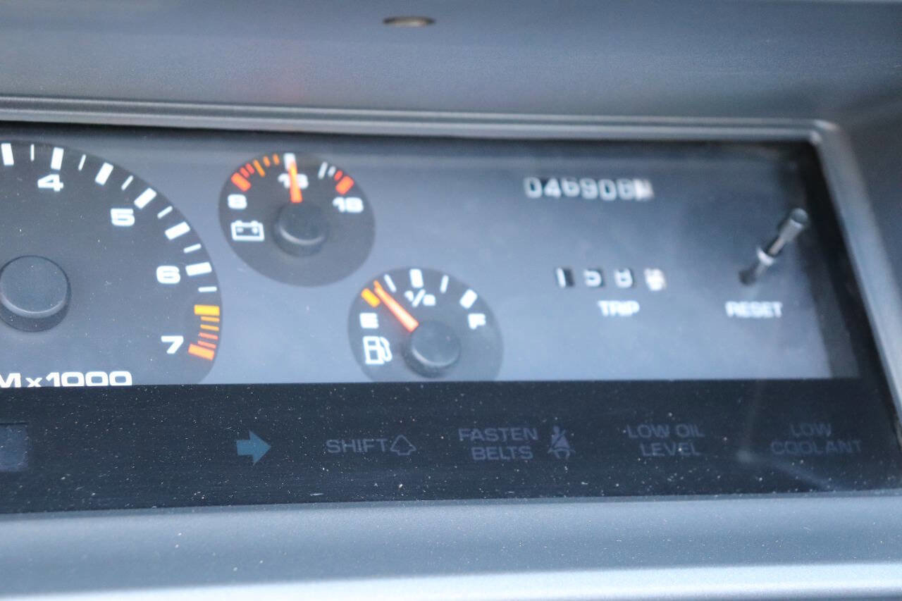 Used 1993 Oldsmobile Cutlass Supreme Convertible image 43