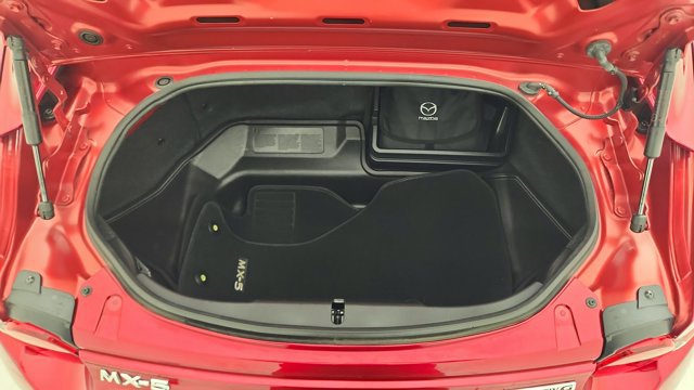 Used 2022 MAZDA MX-5 Miata RF Grand Touring RWD image 28
