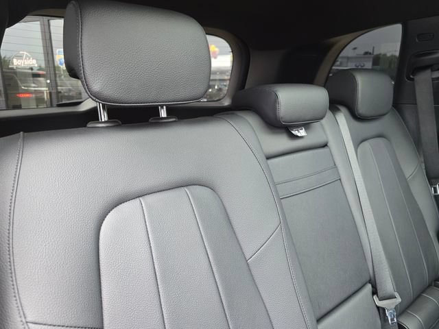 Used 2023 Mercedes-Benz GLB 250 4MATIC image 39